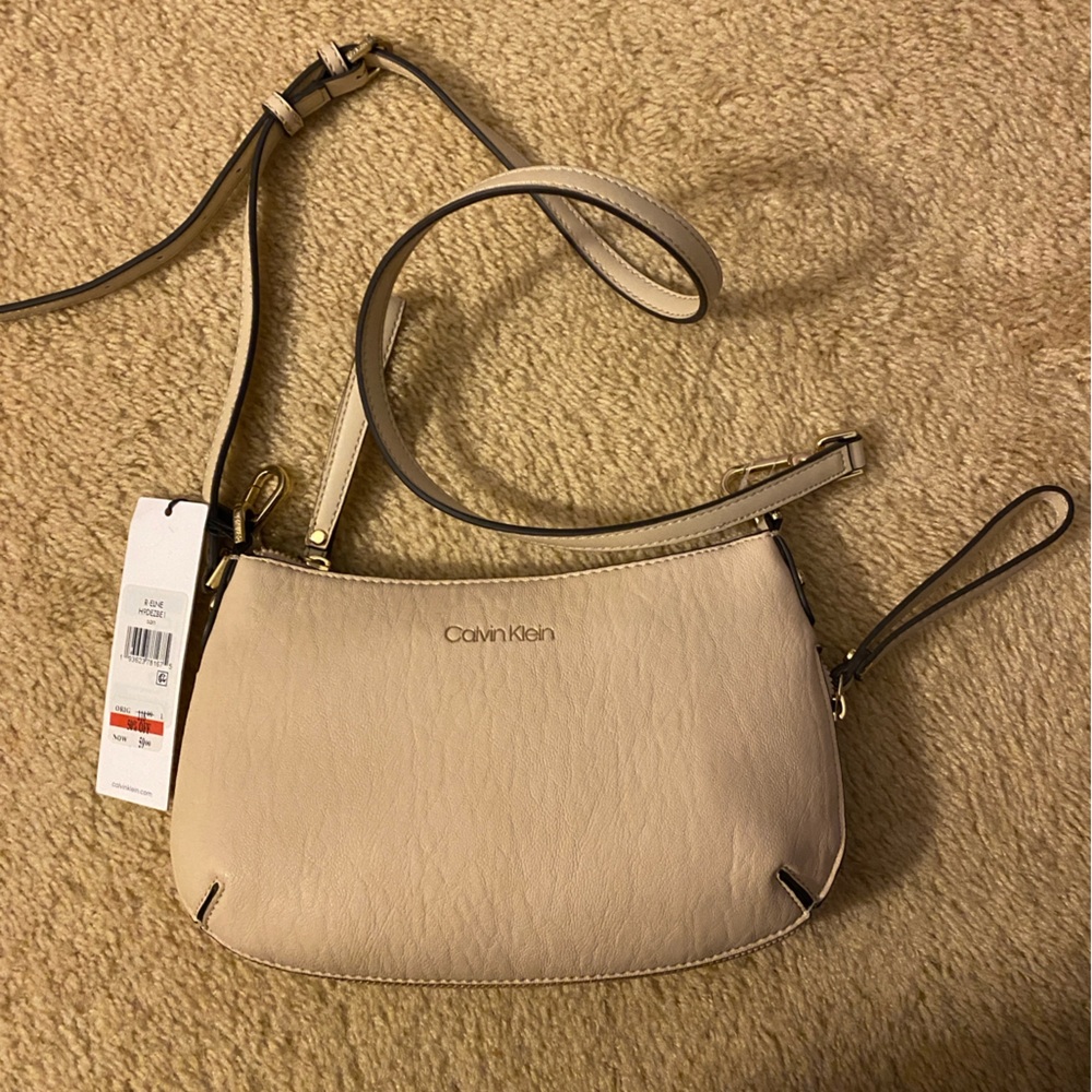 LAST CHANCE Calvin Klein tan purse nwt